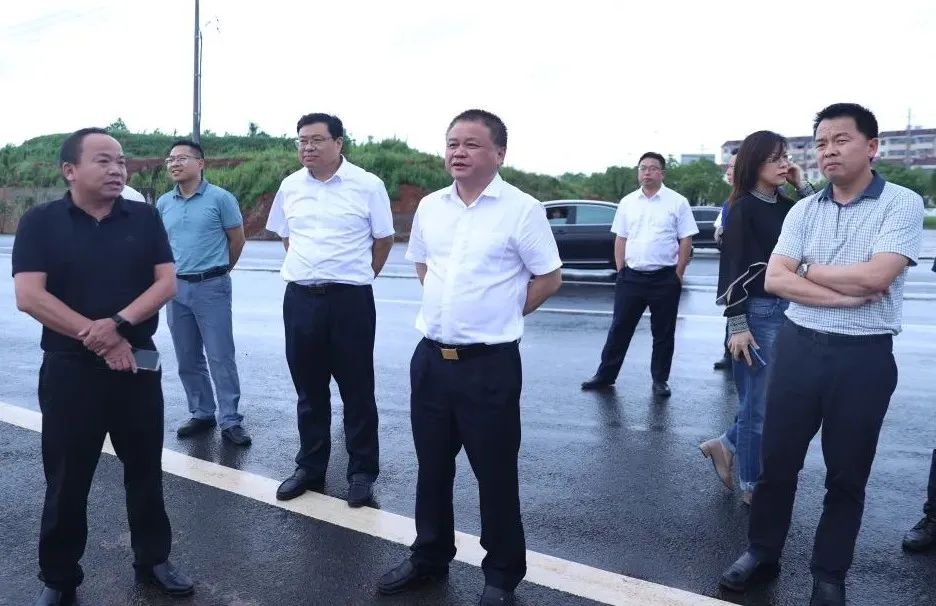 九江市副市长容长贵到共青城市调研